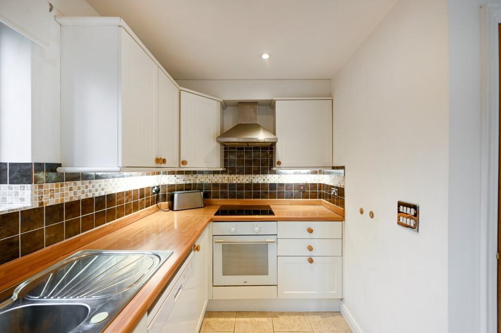 House in Tonbridge - More