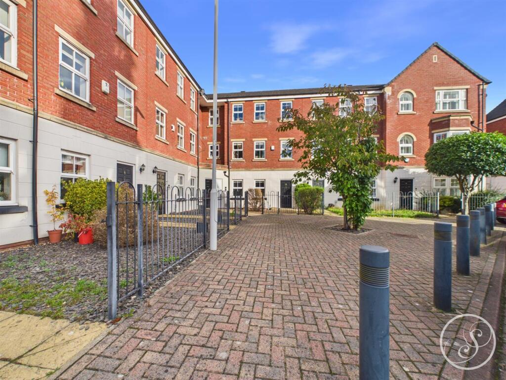 Main image of property: Mansion Gate Square, Leeds