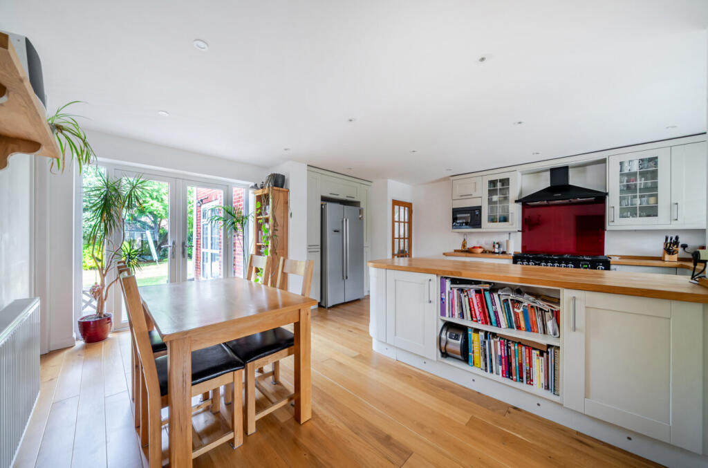 House in Waverley, Crownpits, Godalming - More