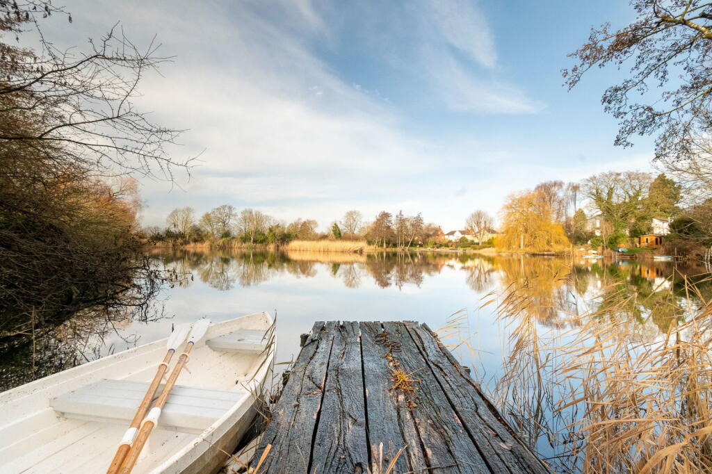 Main image of property: Grantchester Road, Cambridge, CB3 9ED