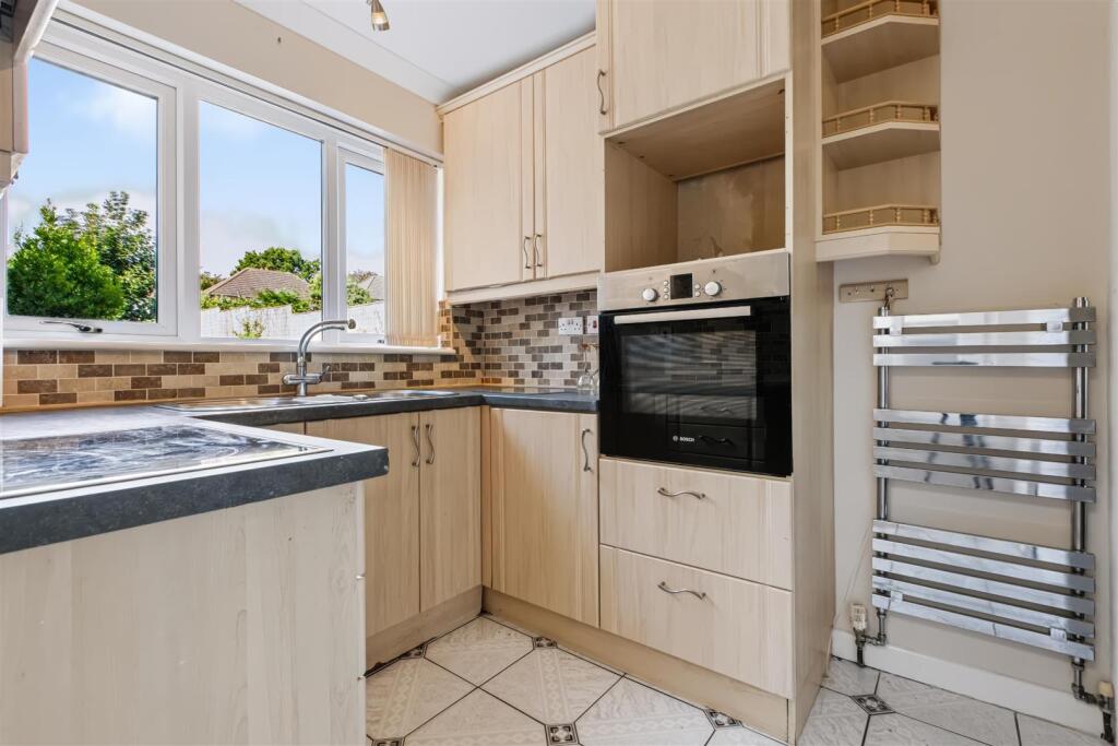 Olorenshaw Road, Sheldon, Birmingham photo 4