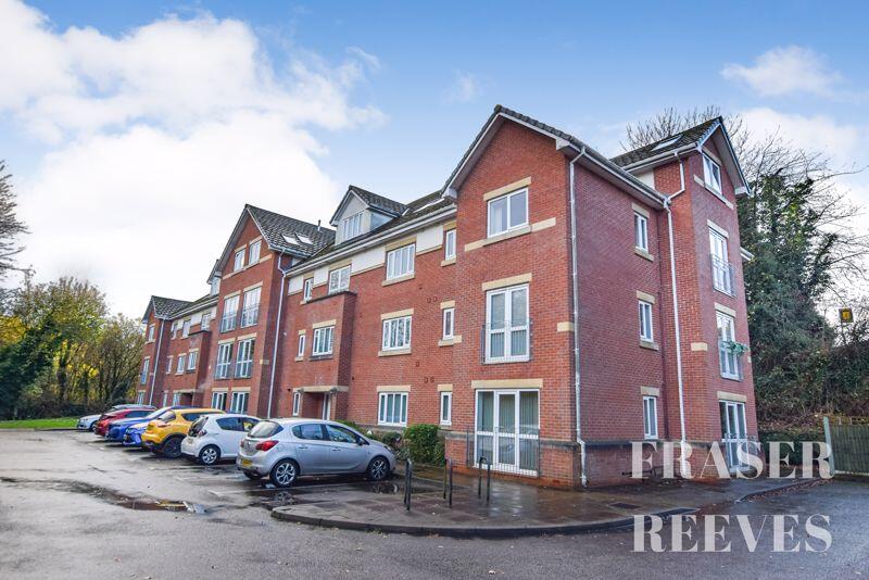 2-bed flat on Cheshire Close, Newton-Le-Willows, £155,000