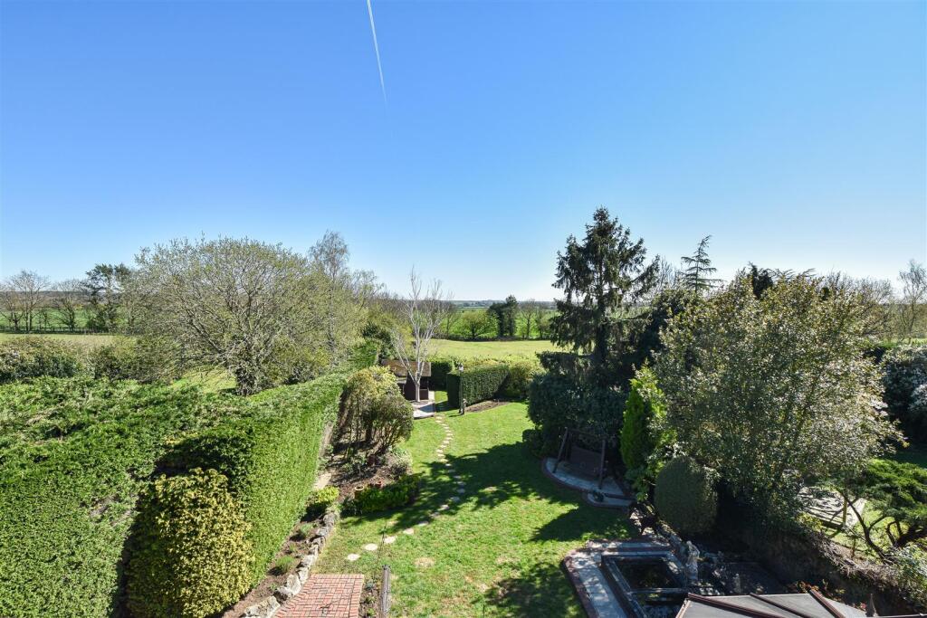 House in Epping Forest, High Ongar - View 2