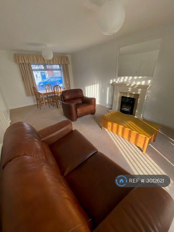 Apartment in Preston - View 4