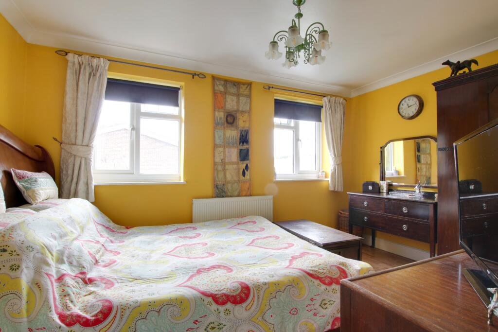 House in Fareham, Hampshire - View 5