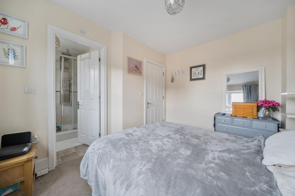 House in Amesbury - More