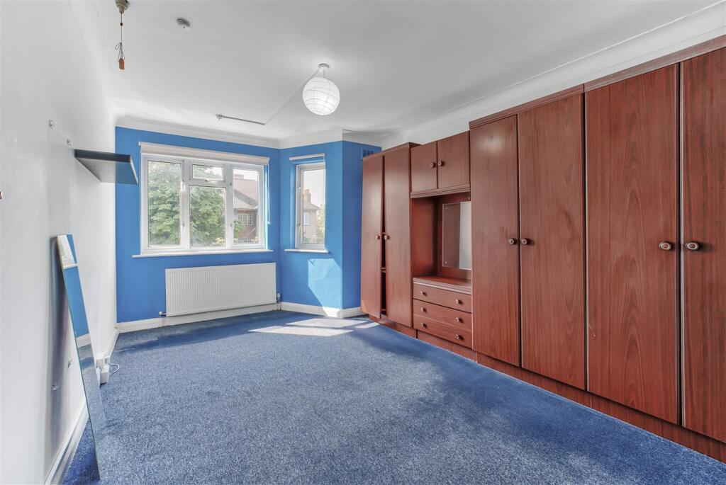 House in Harrow - View 5
