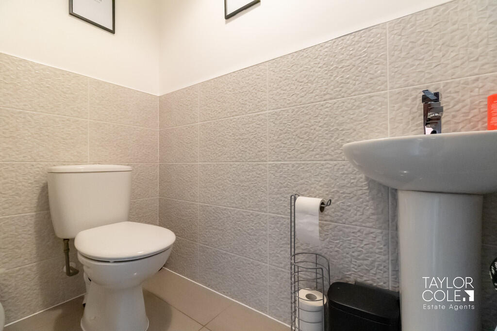 Additional image 15 of Narcissus Close, Tamworth