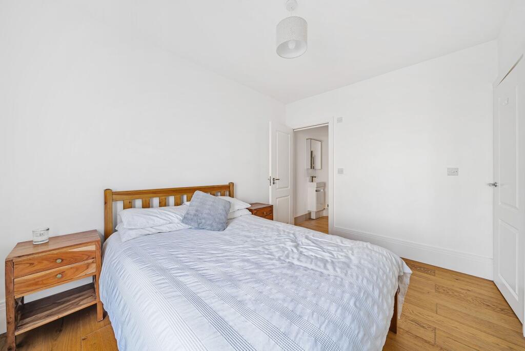 Apartment in London - View 4