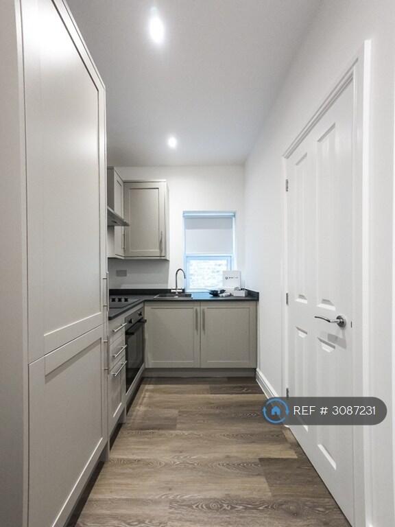 Apartment in Canterbury - More