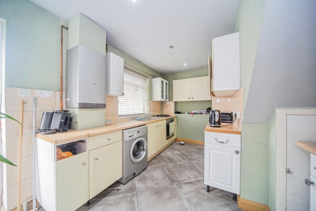House in Southampton - View 5