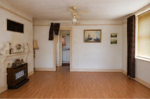 Apartment in Torquay, Torbay - View 4