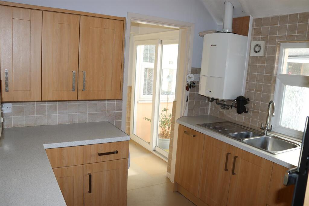 Brookland Road, Walsall Wood - Mais