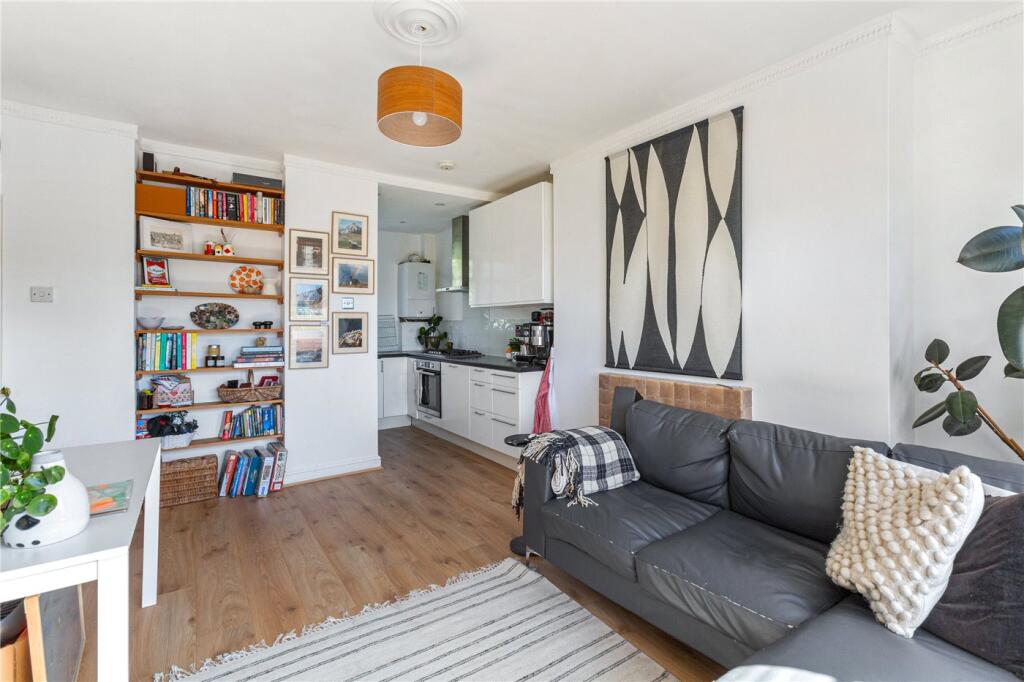 Apartment in London - View 5