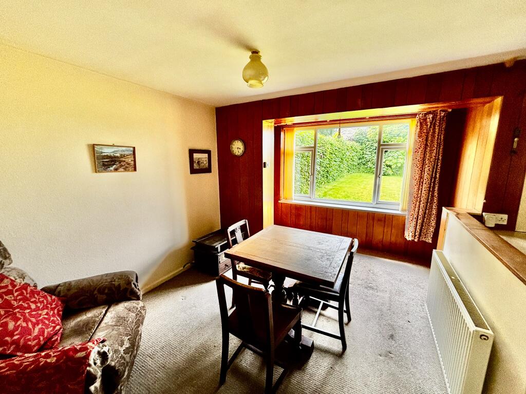 56 Pot House Lane, Stocksbridge, Sheffield, South Yorkshire S36 1ET photo 4