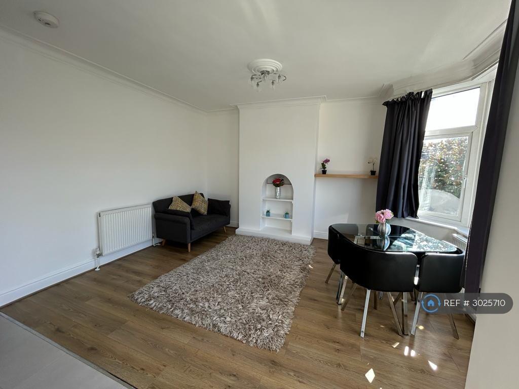 Apartment in Harrow - More