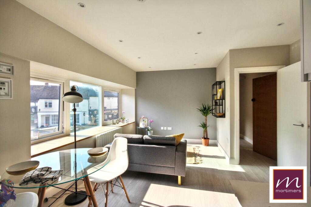 Main image of property: Buckingham Street, Aylesbury **Available with Zero Deposit**