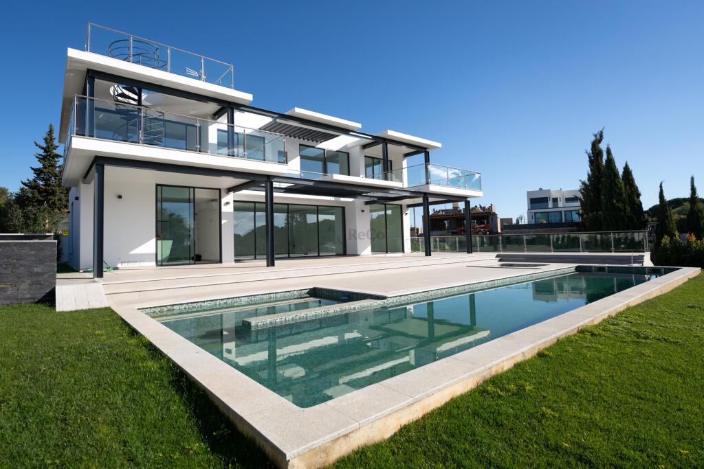 Main image of property: Algarve, Olhos De Agua