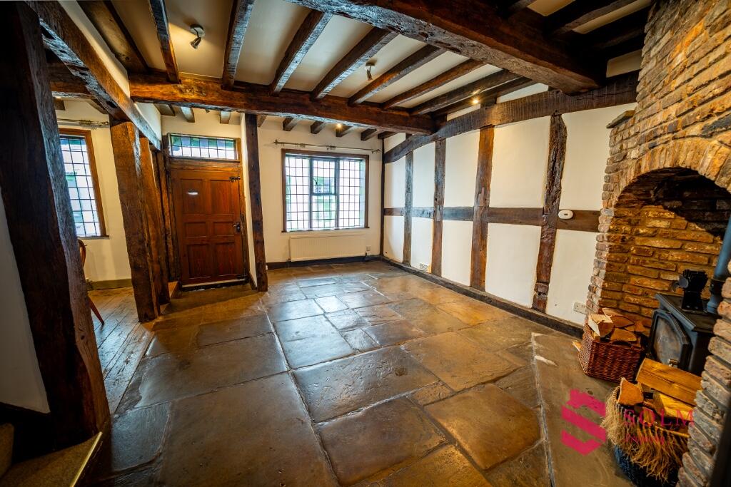 15th Century Grade II Listed Townhouse on White Friars, Chester - View 4