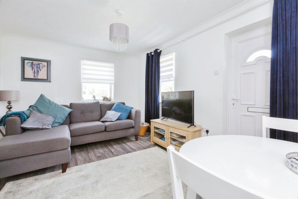 House in Hinckley and Bosworth, Barwell - More