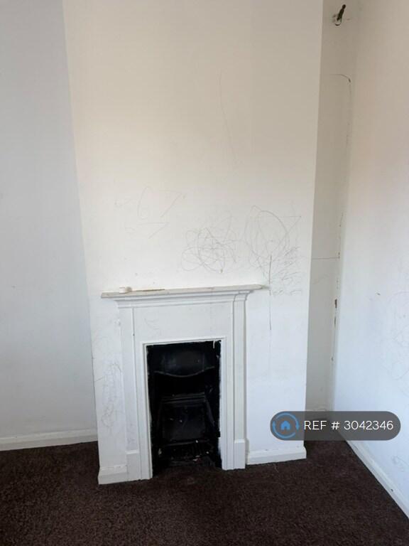 House in London, Bellingham, Southend - View 2