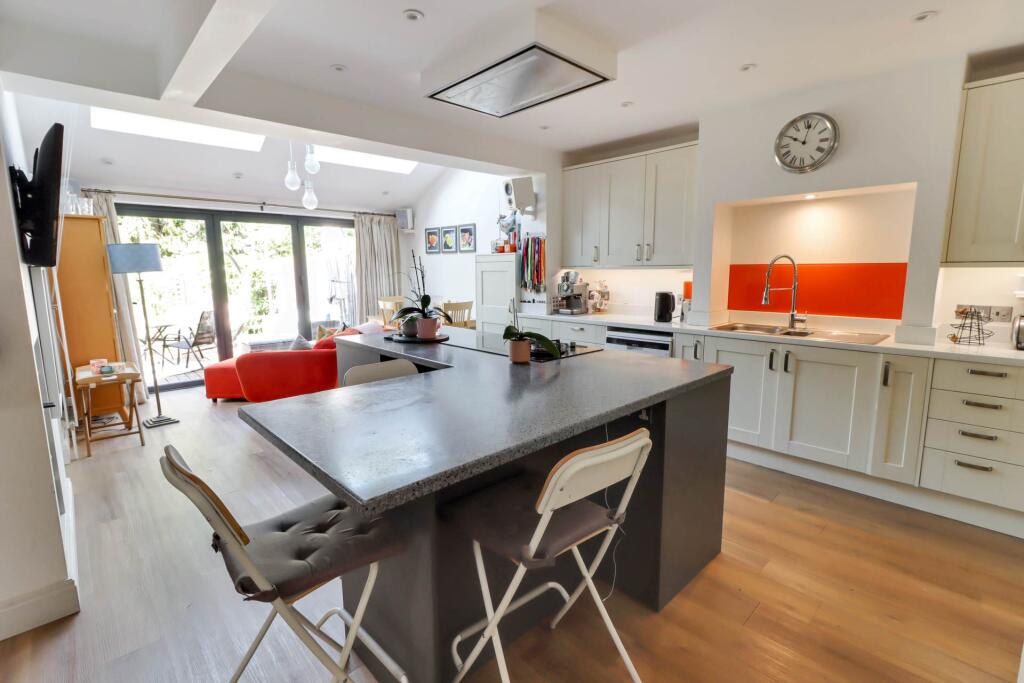 Luckmore Drive, Earley photo 3