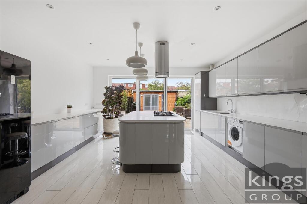 Platts Road, Enfield – pohled 6