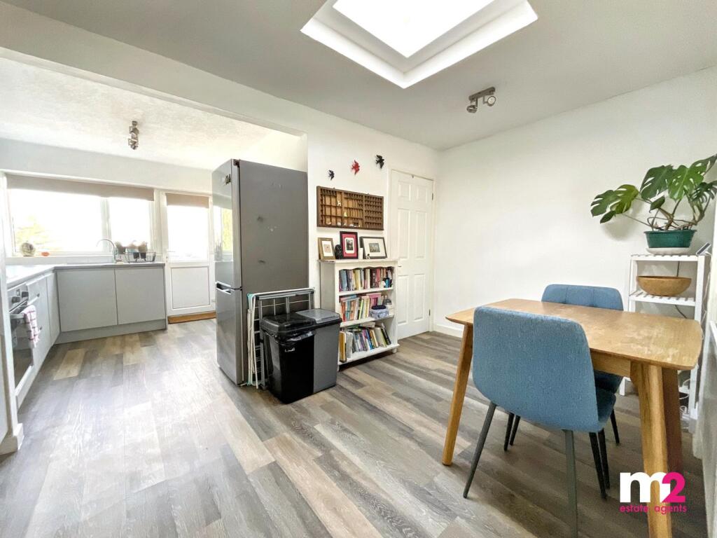 House in Newport, Crindau, Shaftesbury - More