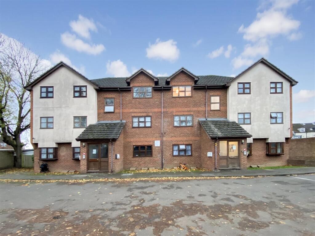 Main image of property: Gledwood Drive, Hayes