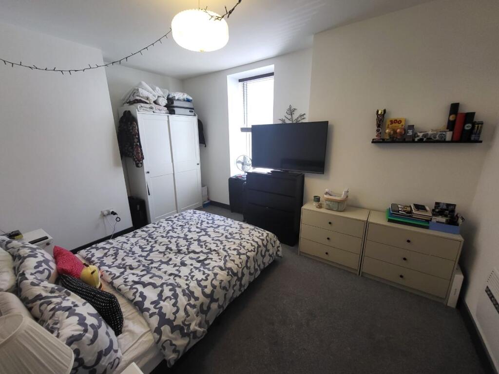 Apartment in Newcastle upon Tyne - View 5