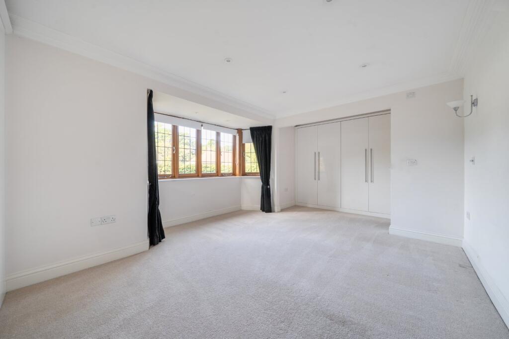House in Sevenoaks - More