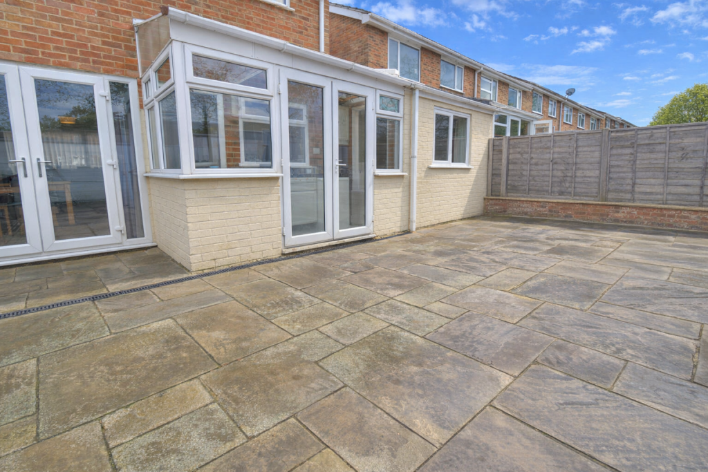House in Milton Keynes, West Bletchley - View 4