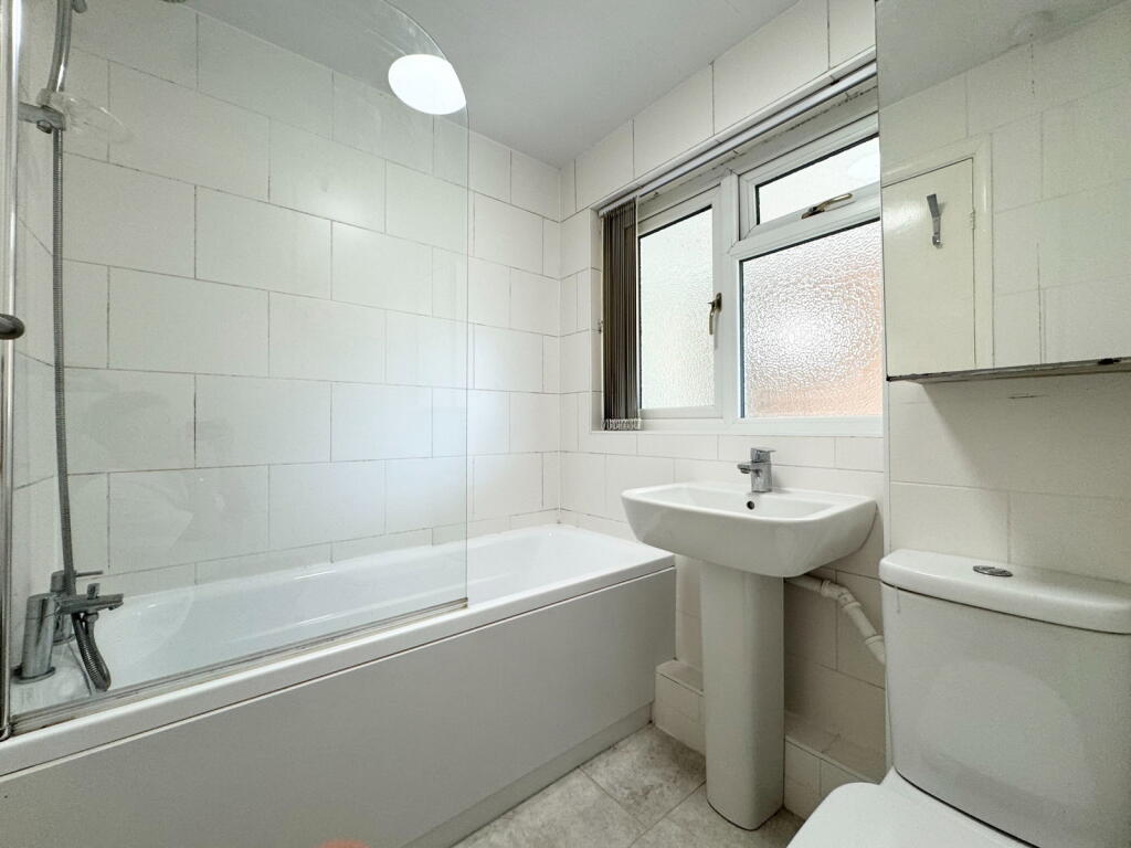 Shrewsbury Close, Penistone, Sheffield, S36 6DX - More
