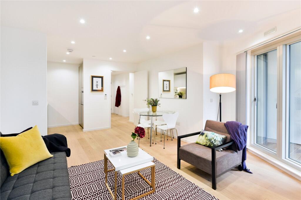 Main image of property: Balham Hill, London, SW12