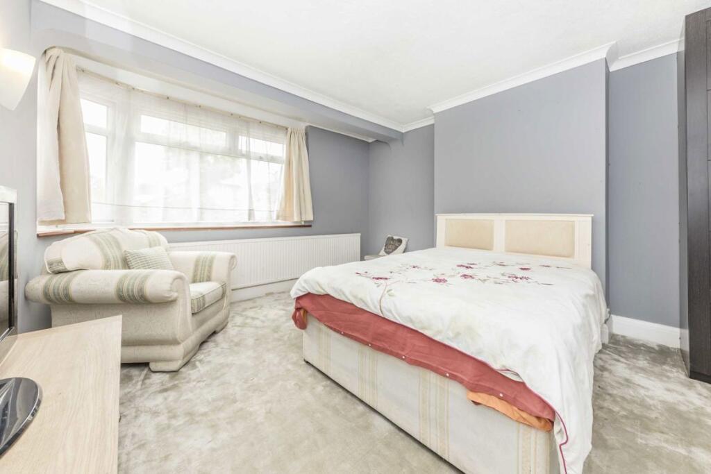 House in London, Old Malden - View 6