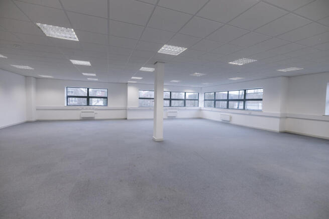 1600 sqft office to let