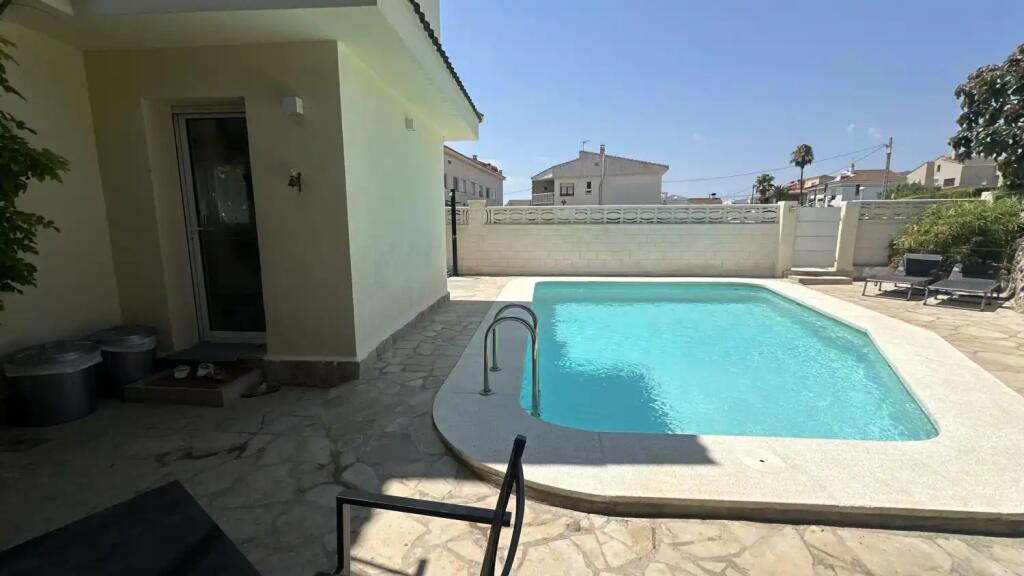 Main image of property: Catalonia, Tarragona, Sant Carles de la RĆ pita