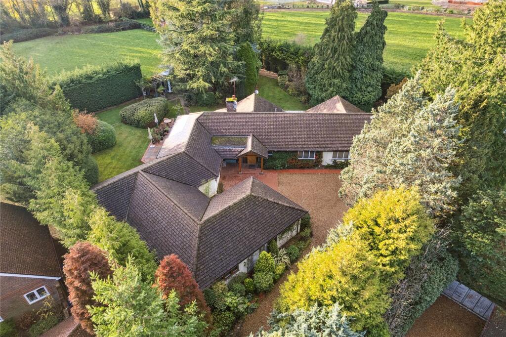 Main image of property: Appleton Close, Little Chalfont, Buckinghamshire, HP7