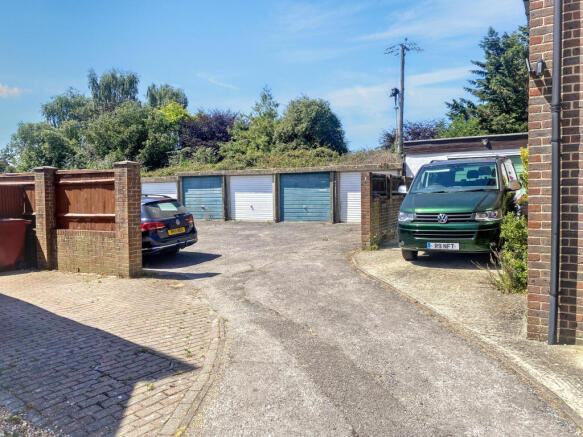 Land and garages at Haresfoot Close, Funtington, Chichester PO18 9LR