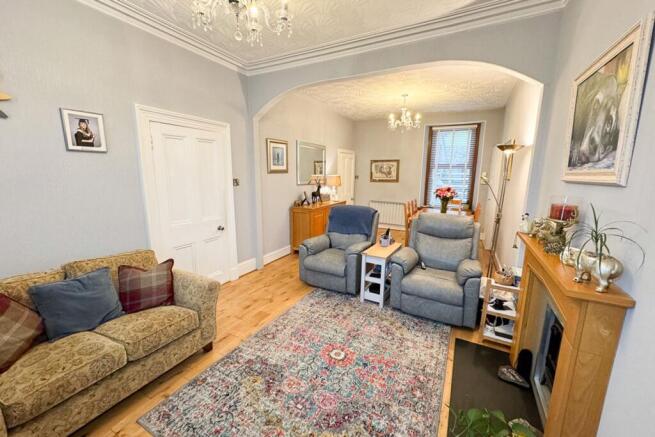 Lounge & Dining Room