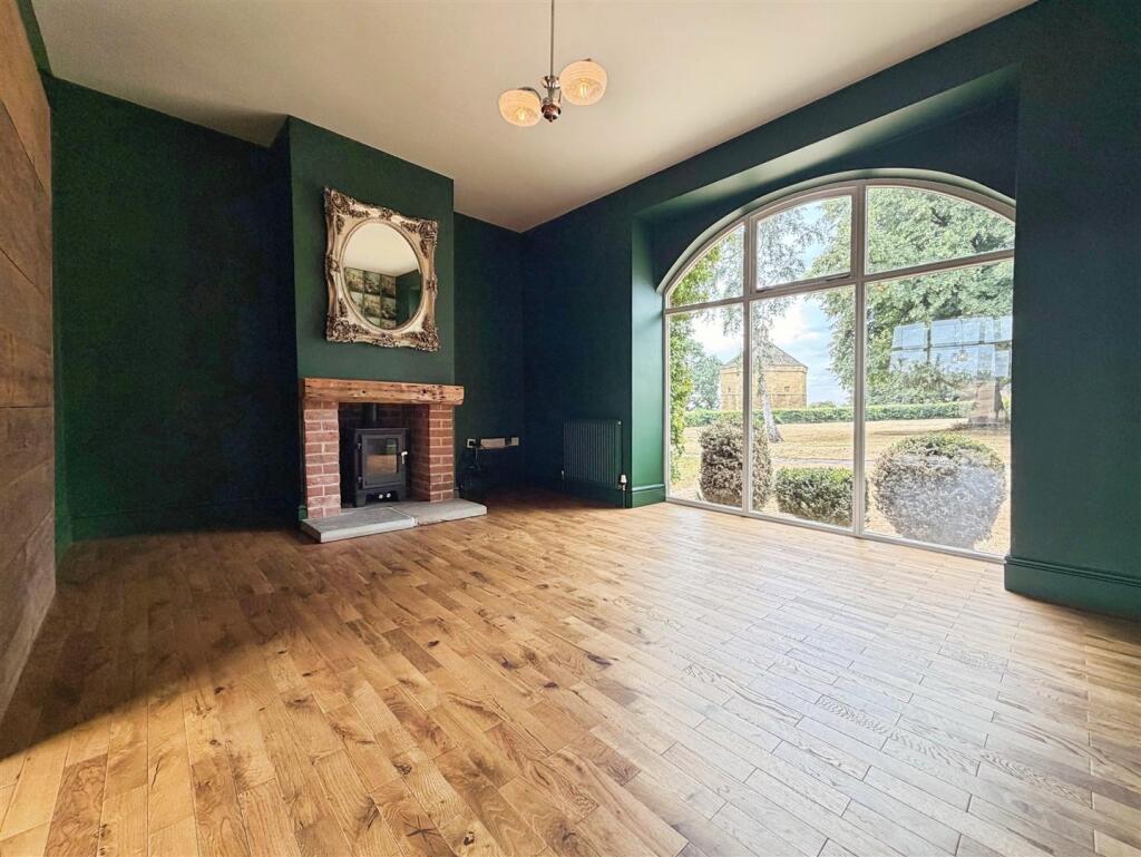House in Doncaster, Barnburgh - More