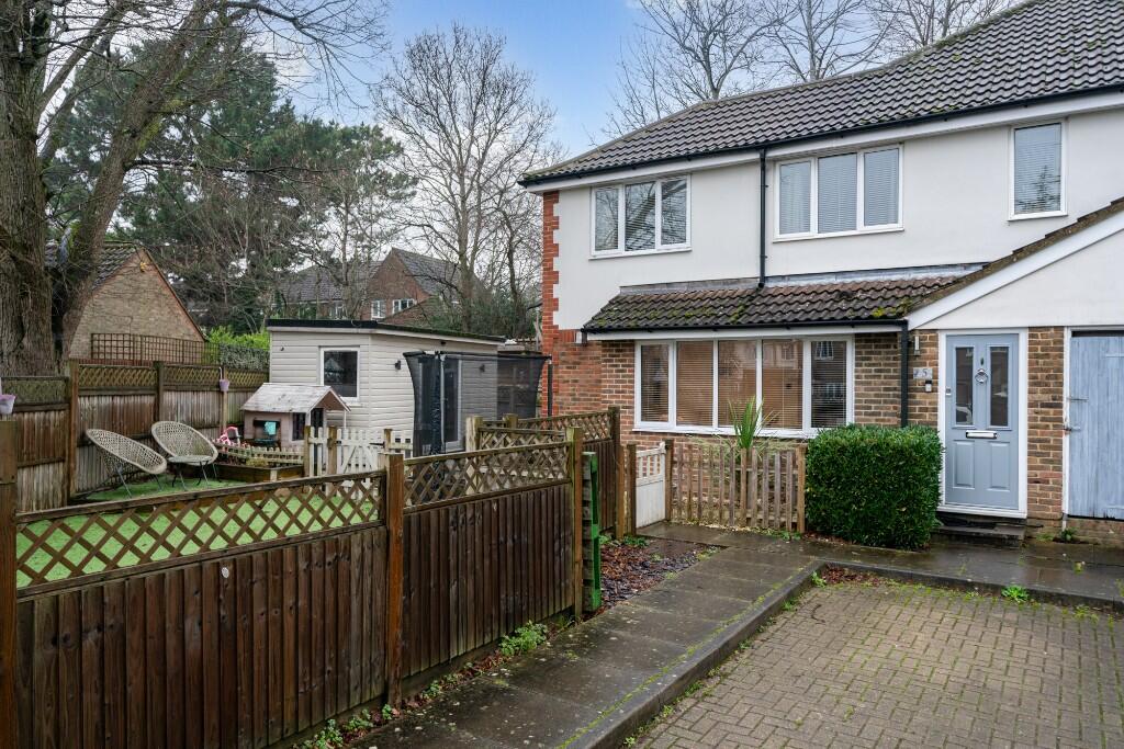 Main image of property: Magnolia Avenue, Abbots Langley, Hertfordshire, WD5 0SW