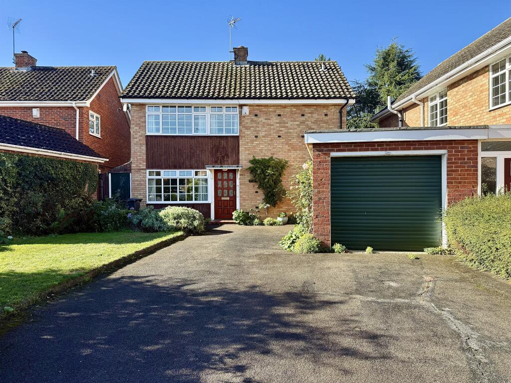 Main image of property: Oldbury Avenue, Great Baddow, Chelmsford