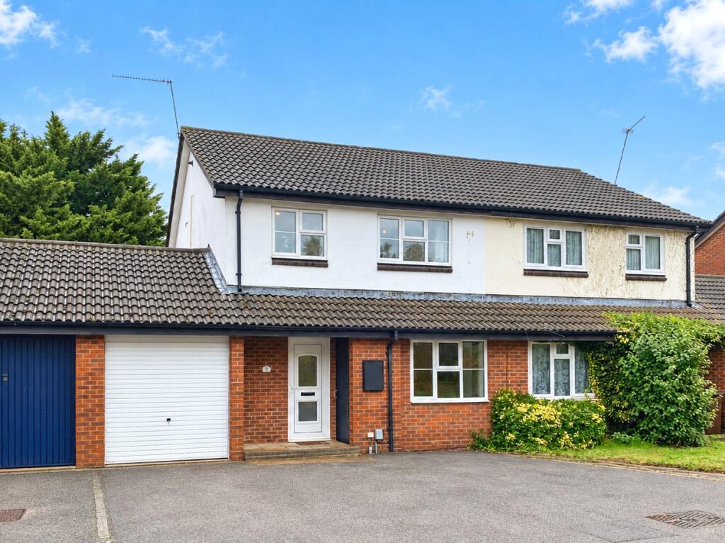 Sirius Close, Wokingham, Berkshire