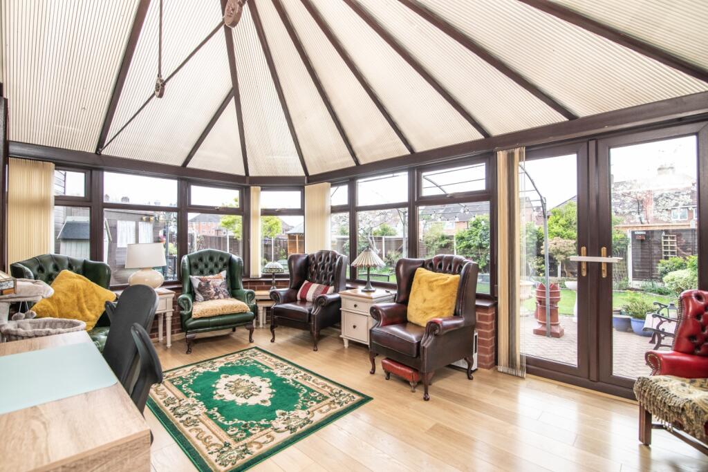House in Sandwell, Balls Hill - More