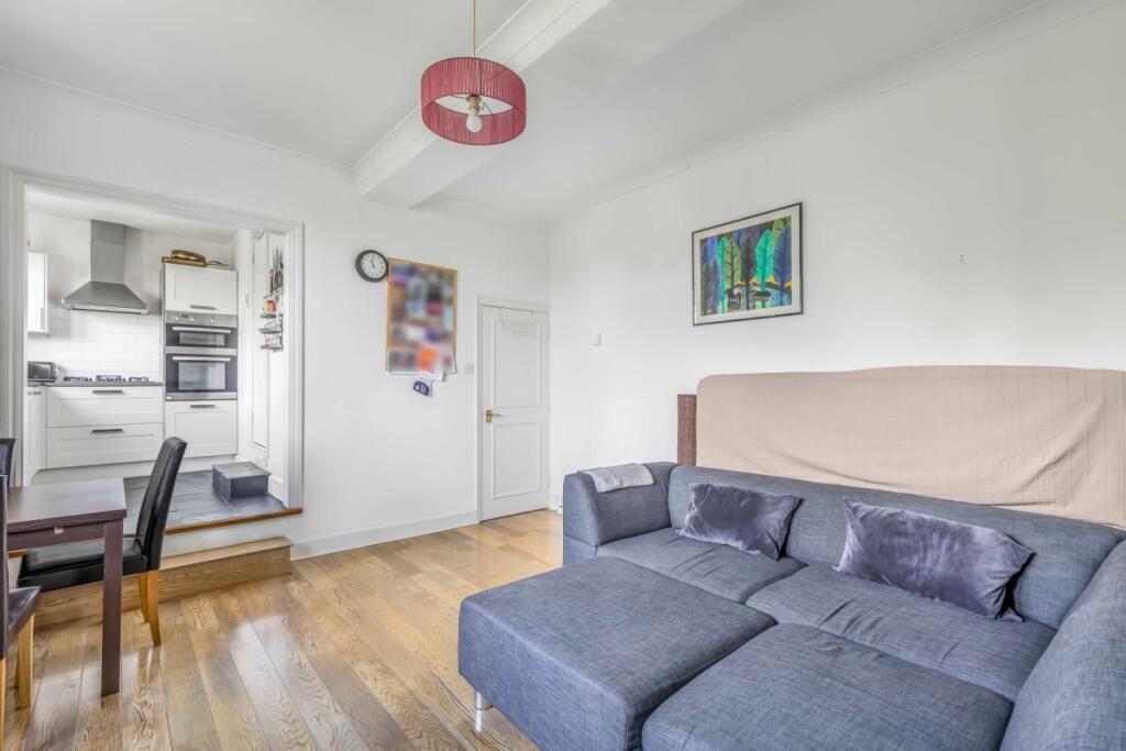 Apartment in London - View 3