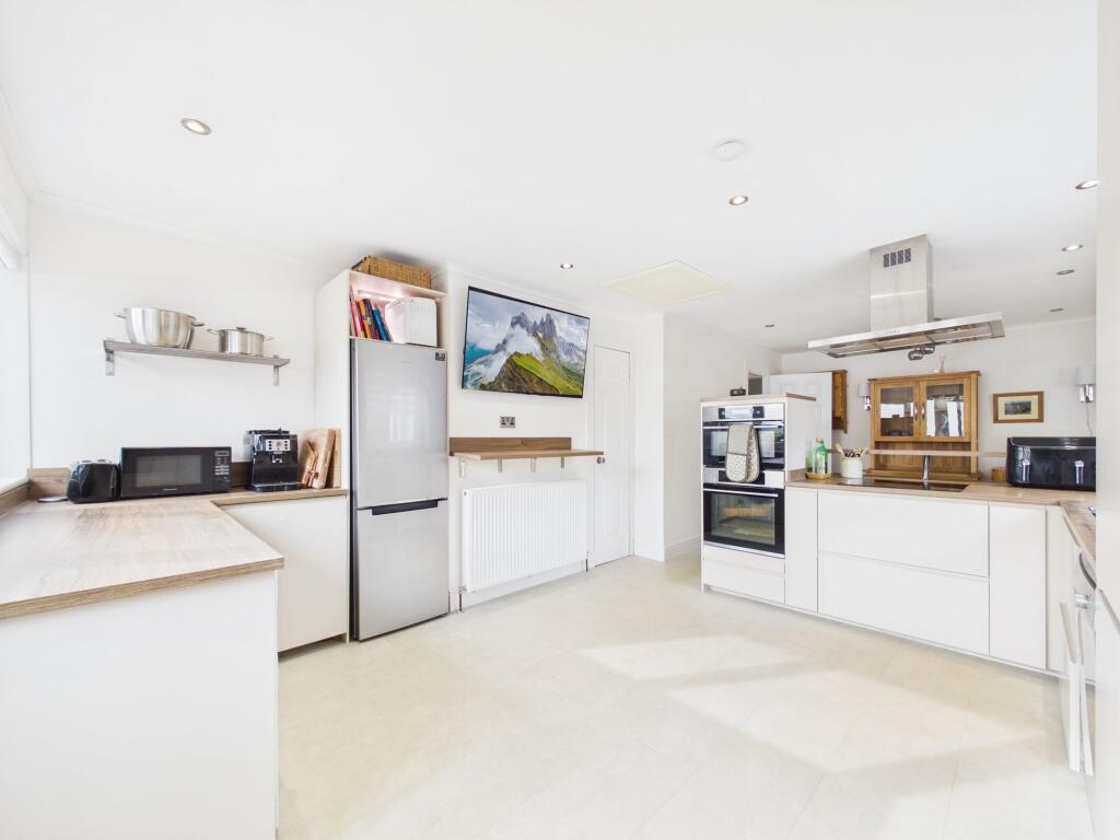 Rhuallan, Thankerton, Biggar, ML12 6PL photo 3