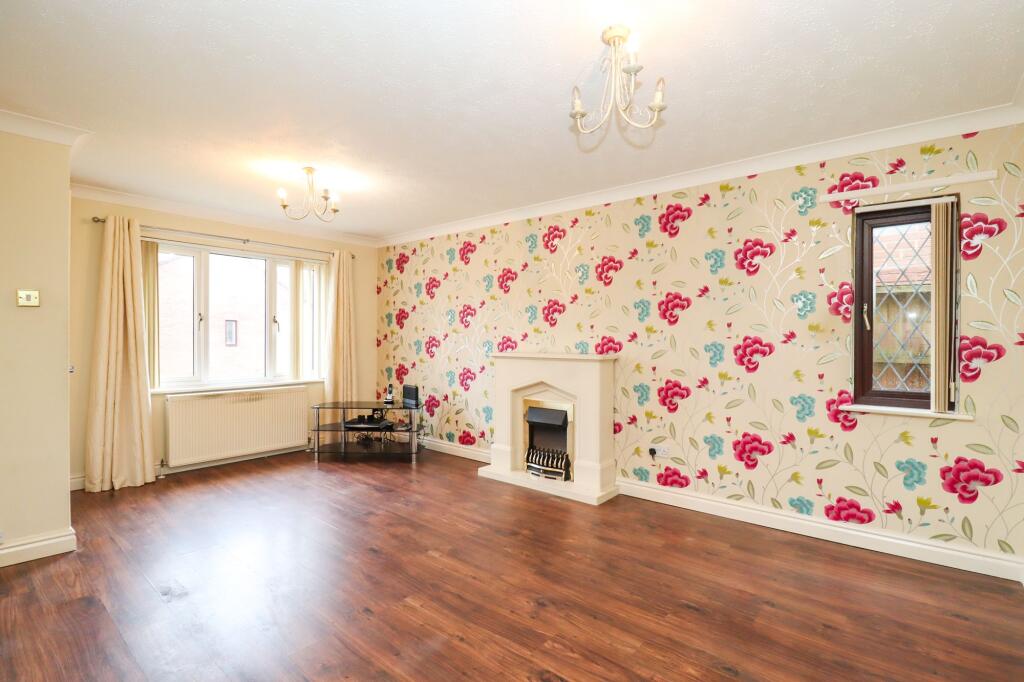 House in Warrington, Callands, Burtonwood and Westbrook - View 2