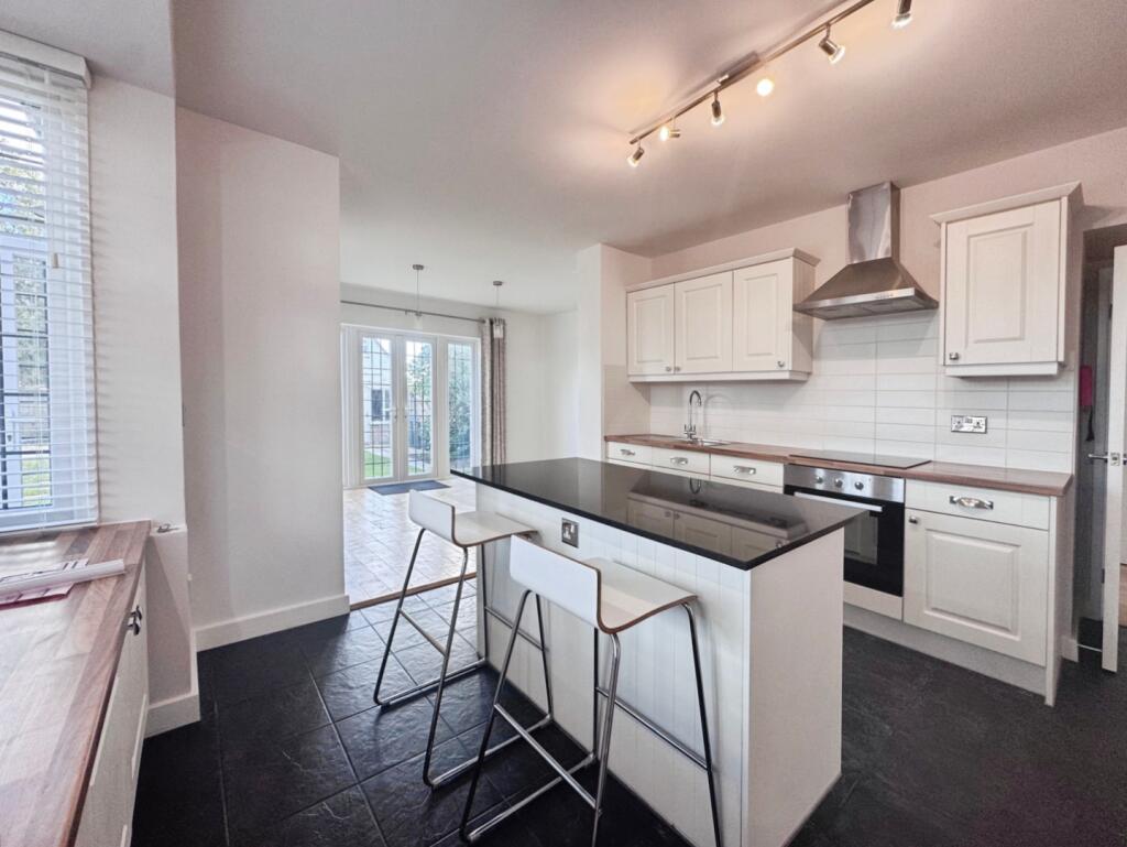 House in Southend-on-Sea - View 4