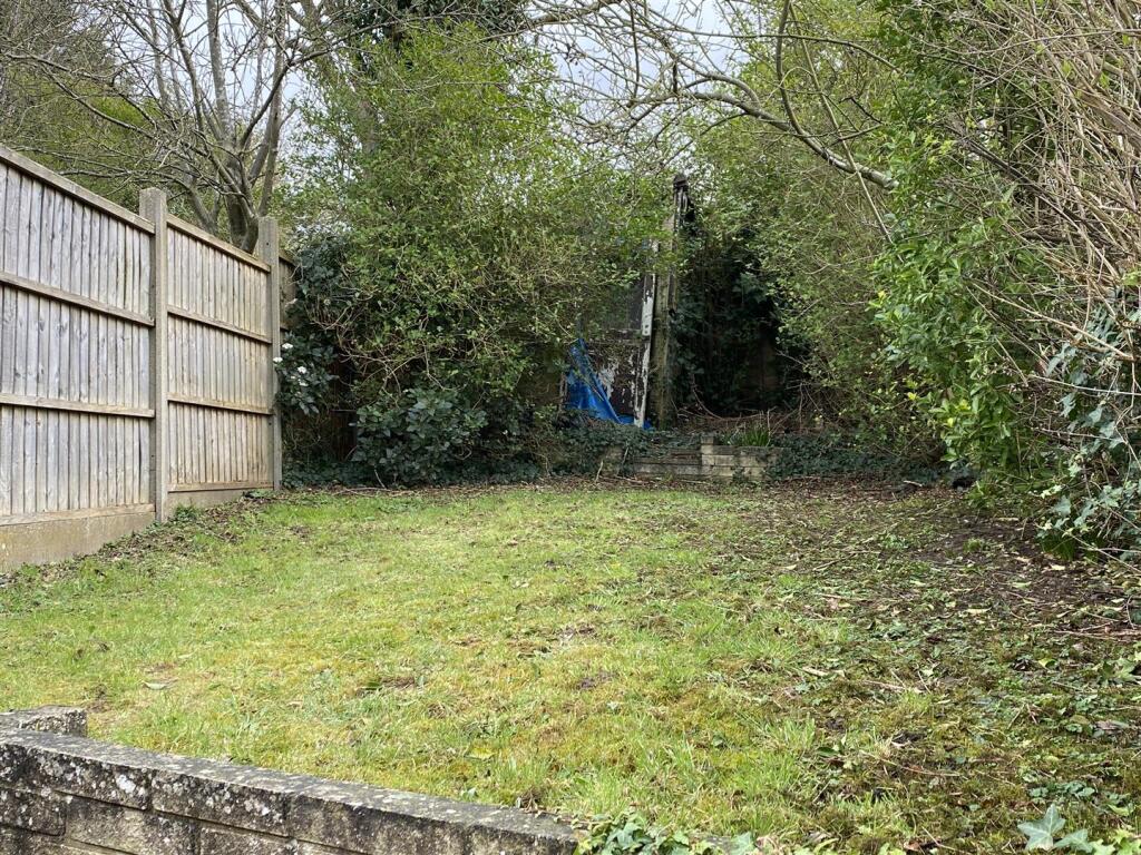 Hazel Grove, Hatfield photo 2